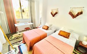 Victoria Site-Luxury Center